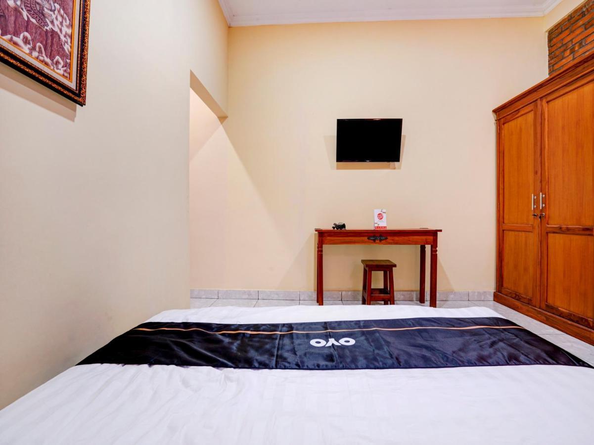 Super Oyo Collection O 90265 Cempoko Mulyo Homestay Syariah Tugu Extérieur photo