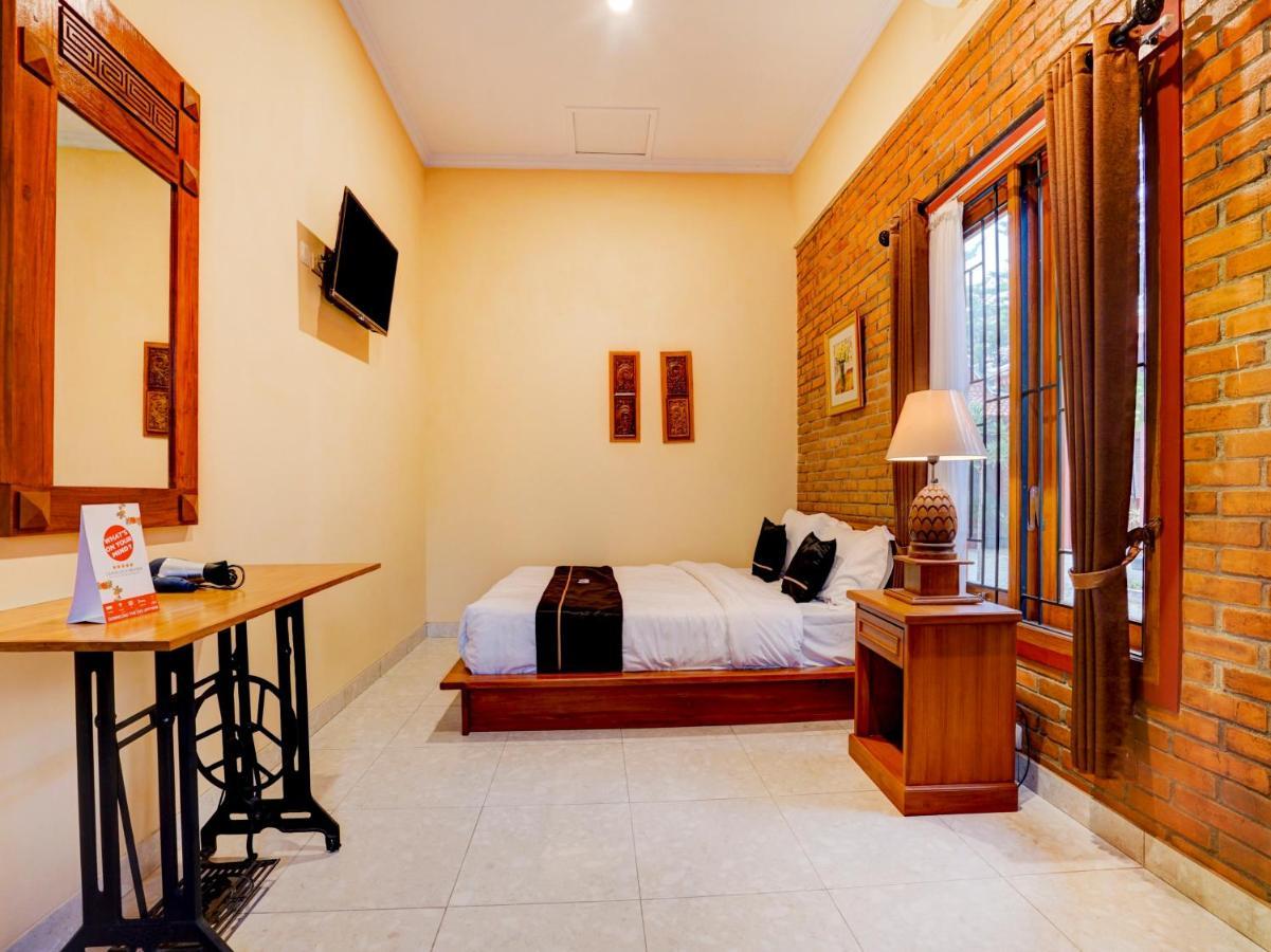 Super Oyo Collection O 90265 Cempoko Mulyo Homestay Syariah Tugu Extérieur photo