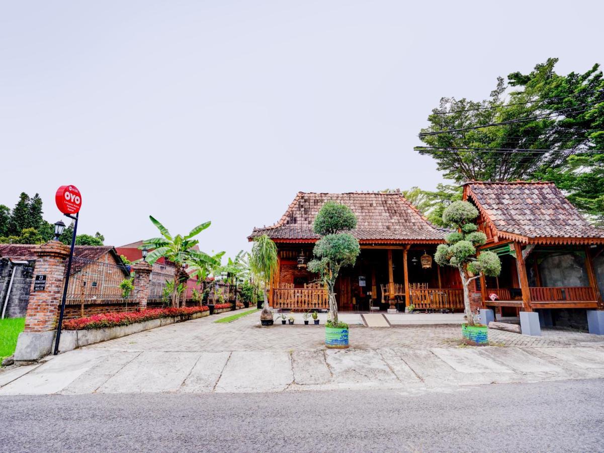 Super Oyo Collection O 90265 Cempoko Mulyo Homestay Syariah Tugu Extérieur photo