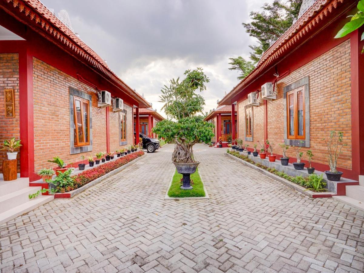 Super Oyo Collection O 90265 Cempoko Mulyo Homestay Syariah Tugu Extérieur photo