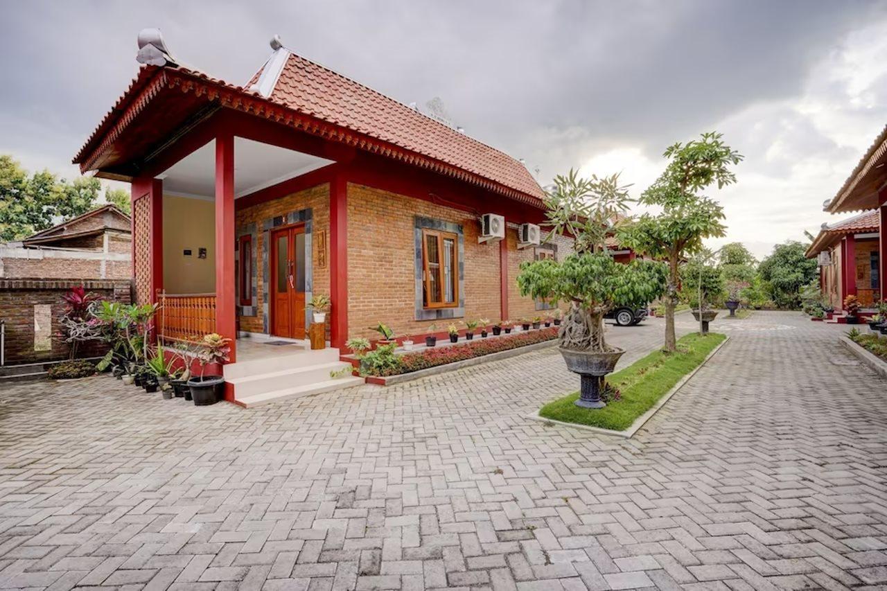Super Oyo Collection O 90265 Cempoko Mulyo Homestay Syariah Tugu Extérieur photo